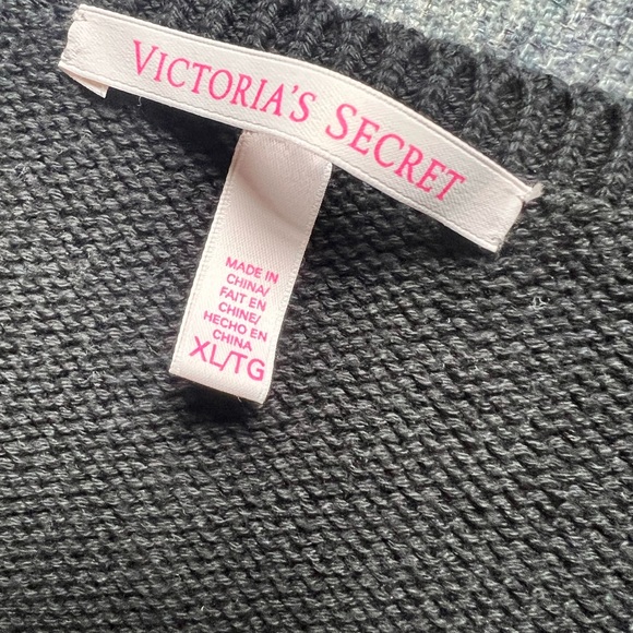 Victoria’s Secret black high low slouchy tent sweater - Picture 2 of 4